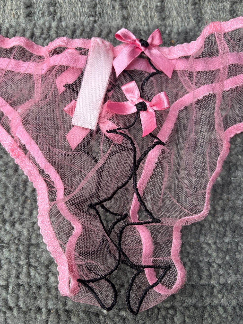 Sheer Pink Lace Bra & Panty Set with Decorative Bows - Picture 6 of 10